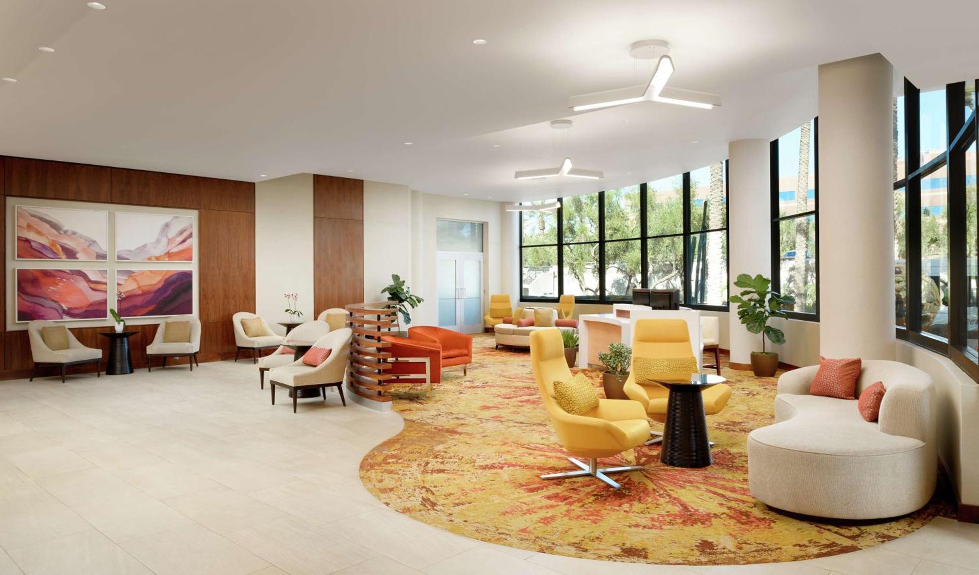 Doubletree Suites By Hilton Phoenix Exterior photo